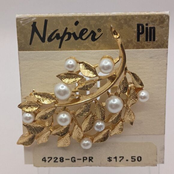 VTG 80s Signed Napier Gold Leaf & Pearl Pin Brooch NEW on Card NOS Estate MCM - Picture 2 of 5